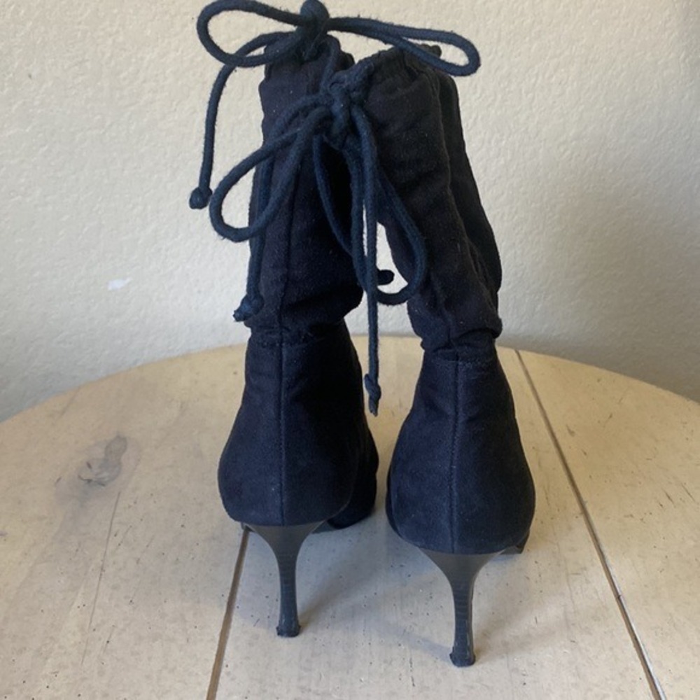 Black Suede Slouchy Stiletto Heel‎ Booties Women's Size 7 Pointed Toe - Picture 4 of 5